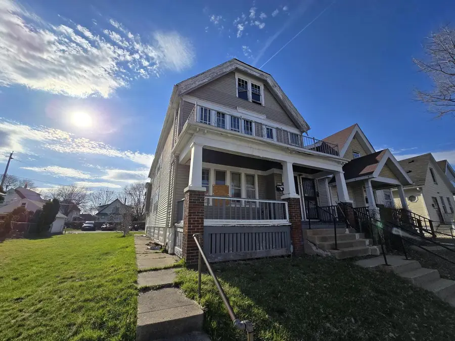 3421 21st STREET #3423, Milwaukee, WI 53206 - #2