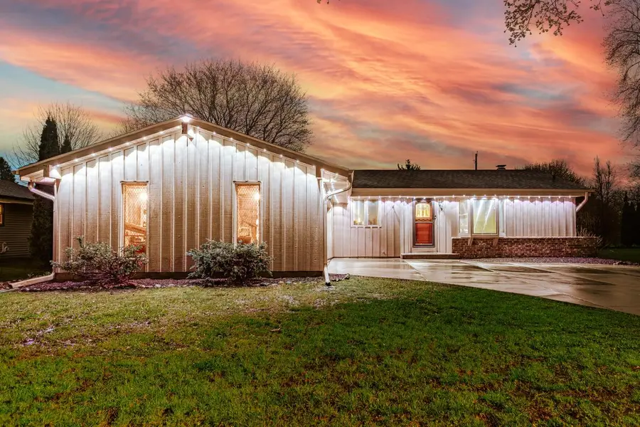 1127 Hemlock LANE, Waukesha, WI 53189 - #3