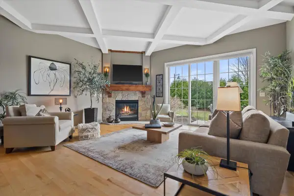 1750 Bess COURT, Oconomowoc, WI 53066