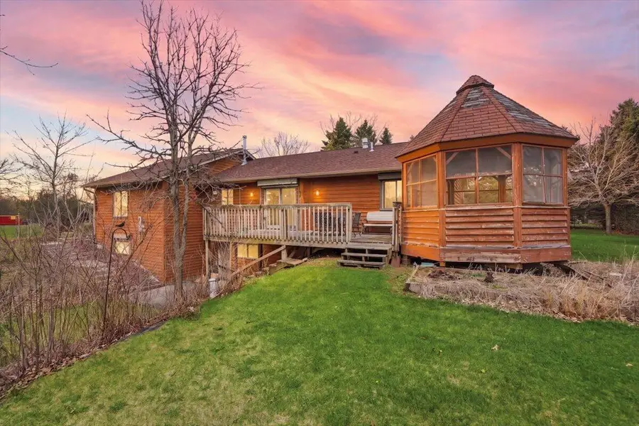 S28W36305 Scuppernong CIRCLE, Dousman, WI 53118 - #2