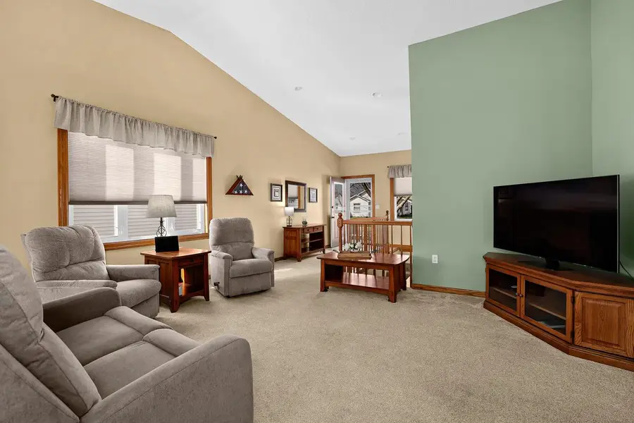 936 8th AVENUE N, Onalaska, WI 54650 - #3