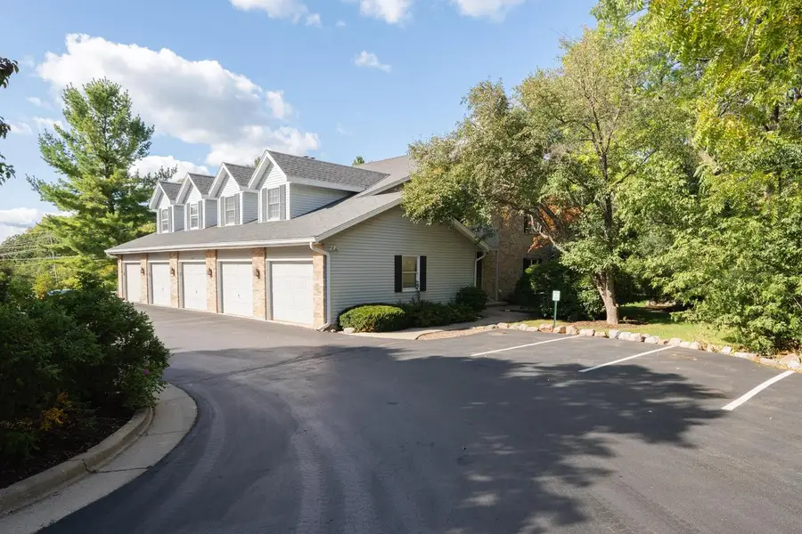 2357 Quail Hollow COURT #D, Delafield, WI 53018 - #2