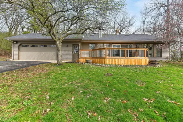 W3730 Scotch Bush ROAD, Elkhorn, WI 53121