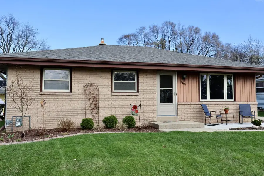 5304 S Nicholson AVENUE, Cudahy, WI 53110 - #3