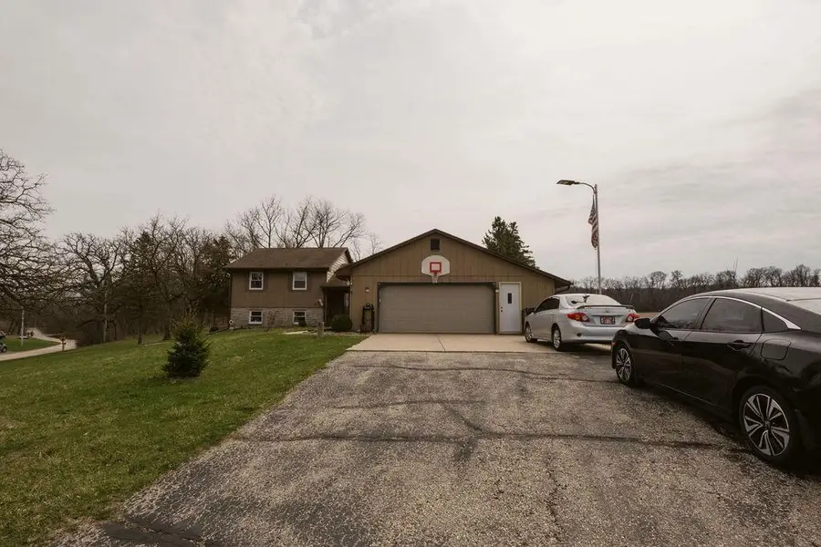 3377 N HACKBARTH ROADS, Janesville, WI 53548 - #2