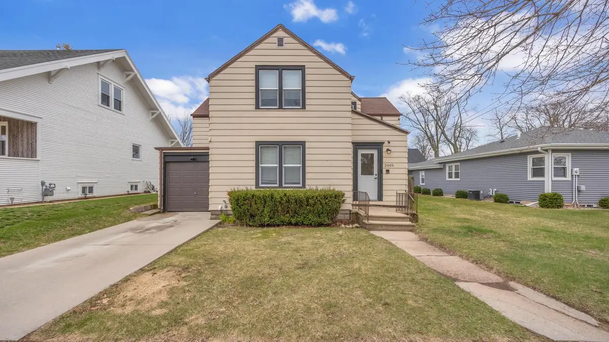 2605 School STREET, Two Rivers, WI 54241 - #1