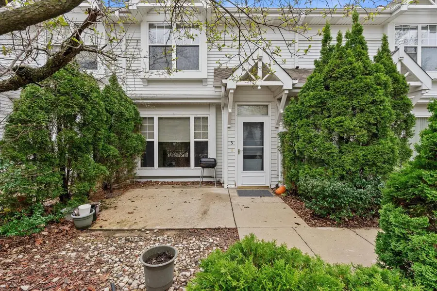 6168 S Creekside DRIVE #5, Cudahy, WI 53110 - #2