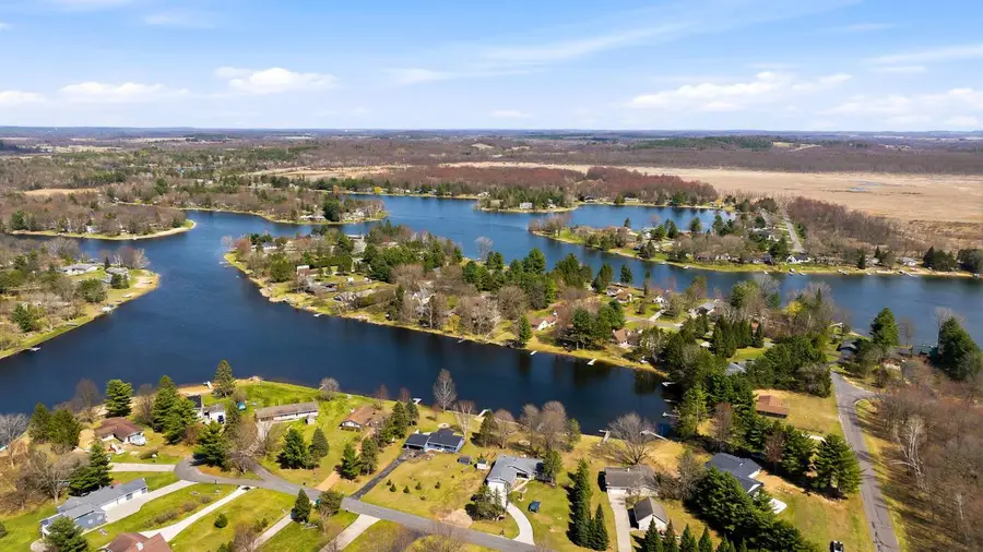 N9121 Otter LANE, Neshkoro, WI 54960 - #2