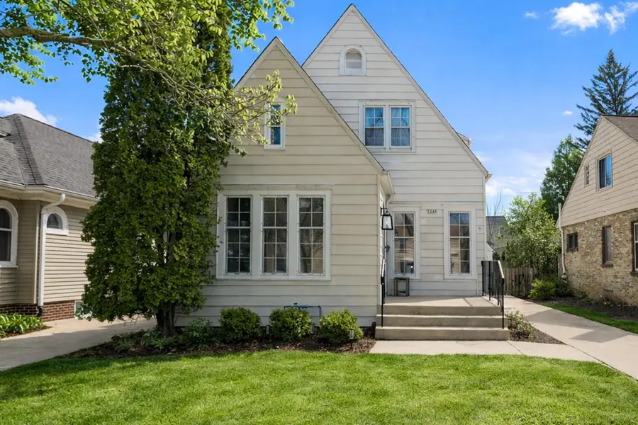 5844 N Shoreland AVENUE, Whitefish Bay, WI 53217 - #2