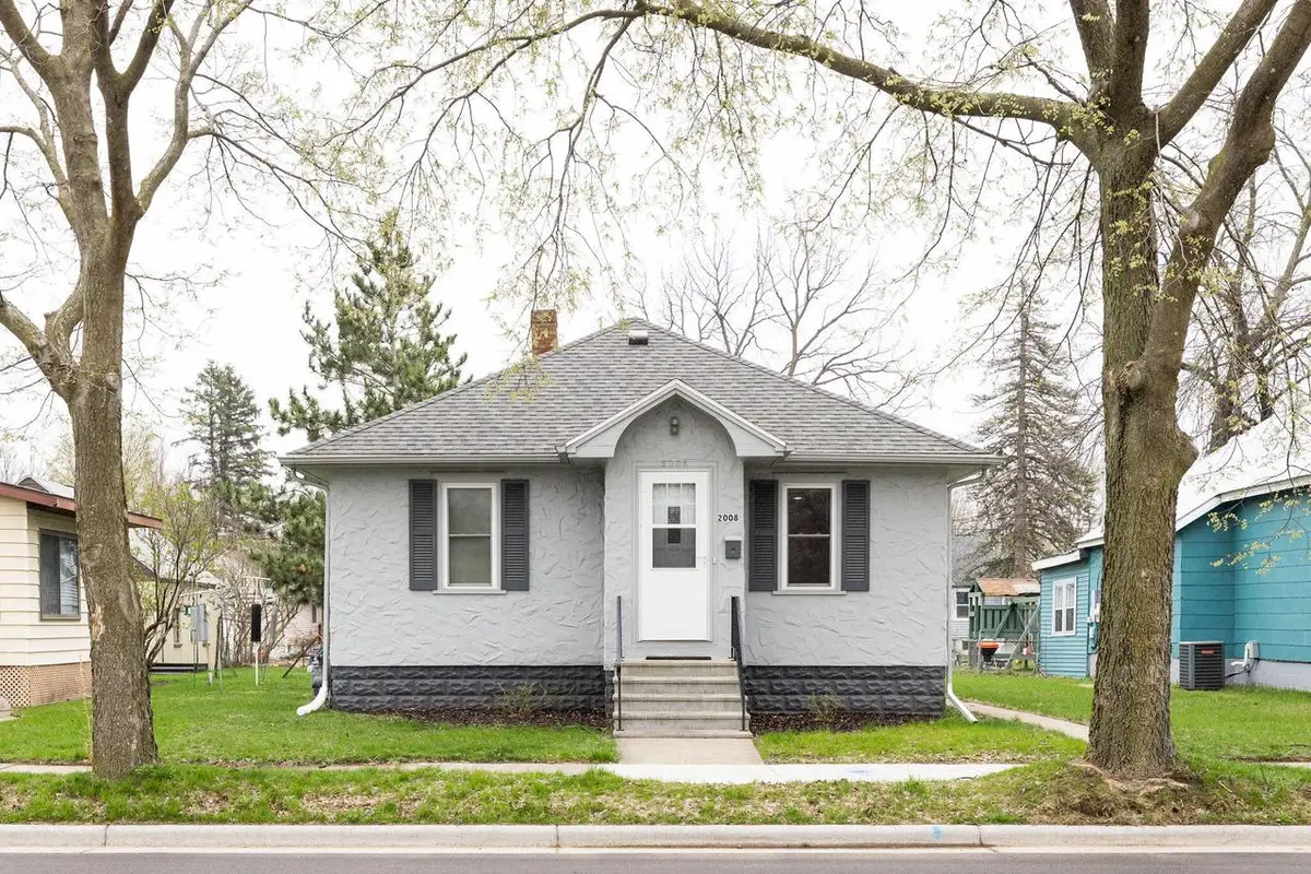 2008 Onalaska AVENUE, La Crosse, WI 54603 - #1