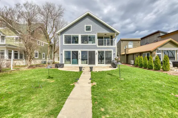 23907 Oakwood LANE, Kansasville, WI 53139