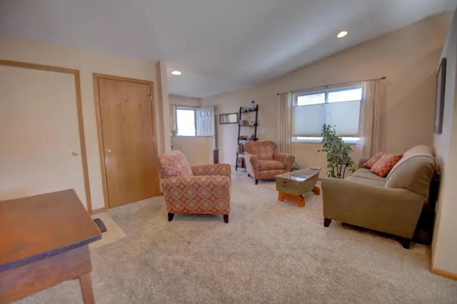 968 8th AVENUE N, Onalaska, WI 54650 - #3
