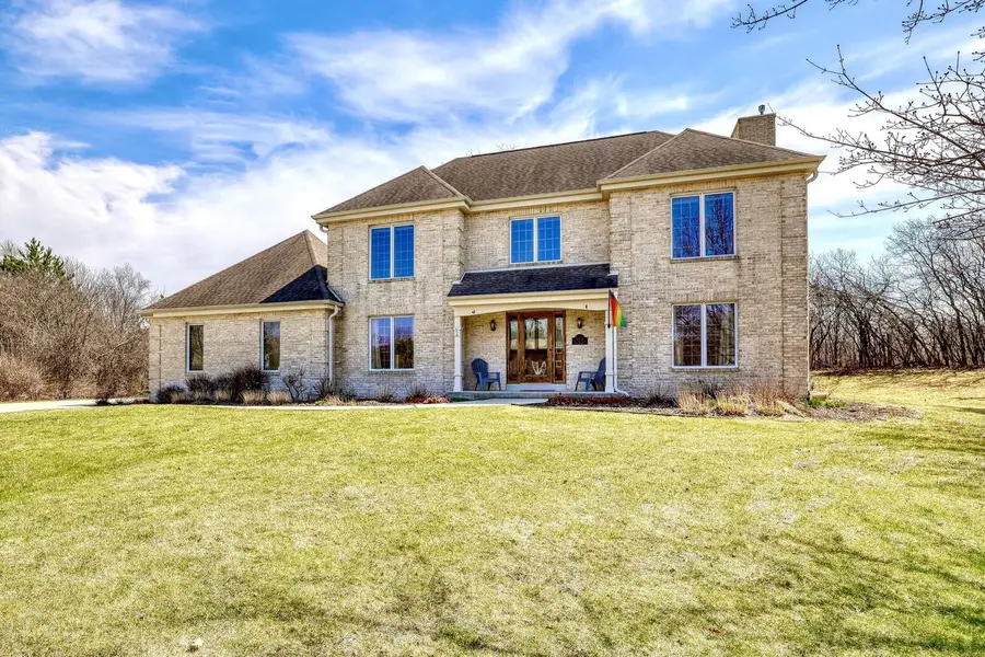 W157N7420 Stonewood CIRCLE, Menomonee Falls, WI 53051 - #2