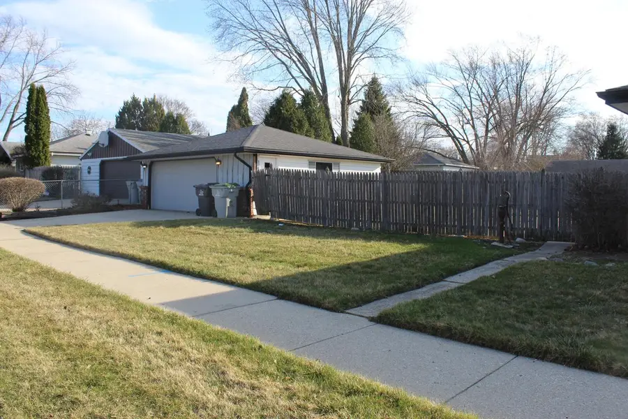 10345 W Sylvia STREET SW, Milwaukee, WI 53224 - #2
