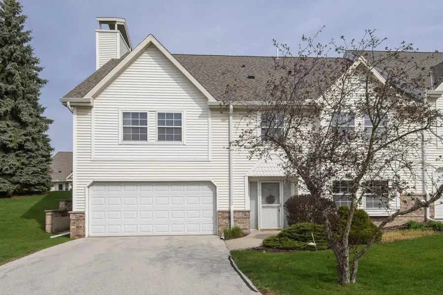 355 Jennifer LANE #8-4, Brookfield, WI 53045 - #2