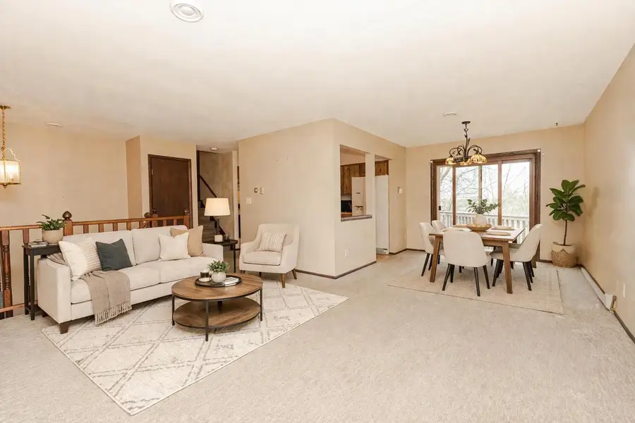 W287N6453 Highland COURT, Hartland, WI 53029 - #2