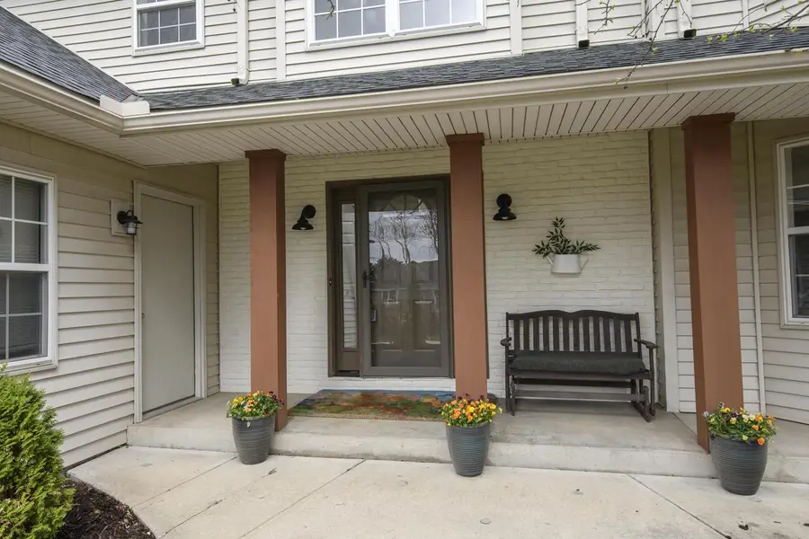 412 E Red Pine CIRCLE, Dousman, WI 53118 - #3
