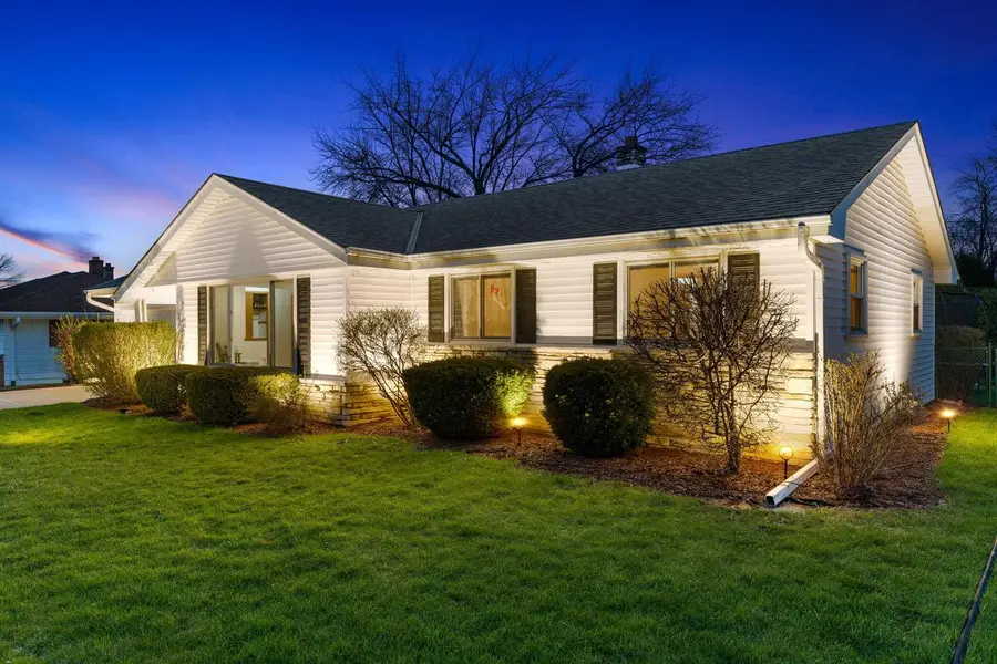 W174N9458 Joper ROAD, Menomonee Falls, WI 53051 - #2