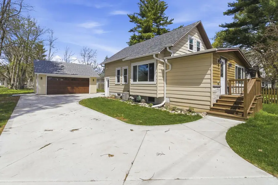 W348N5133 Elm AVENUE, Okauchee, WI 53069 - #2