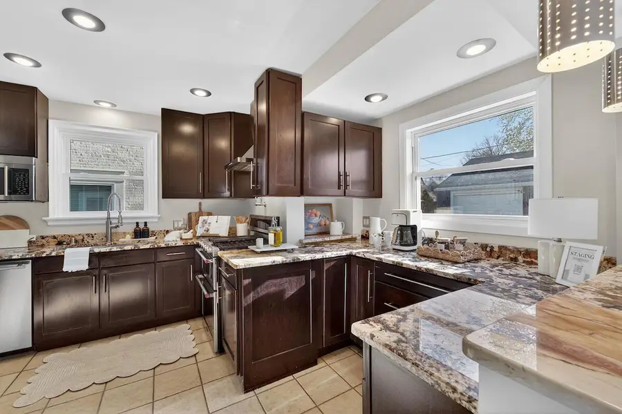 5058 N Kent AVENUE, Whitefish Bay, WI 53217 - #3