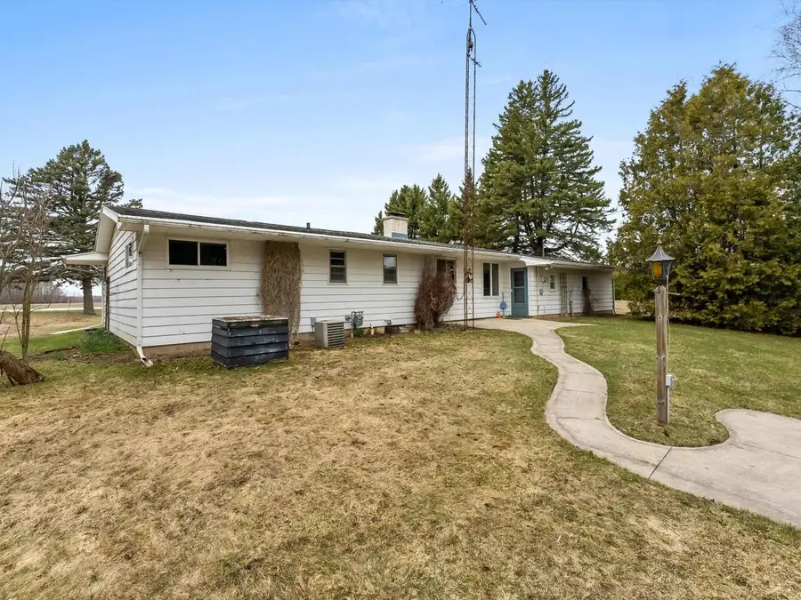 3917 County Highway Q, Manitowoc, WI 54220 - #3