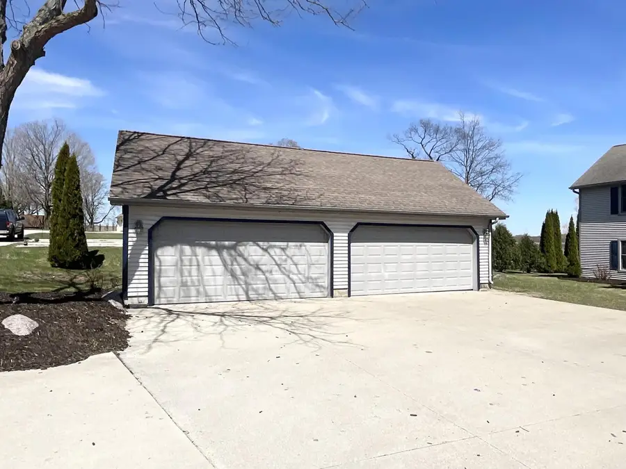 3344 Lake DRIVE, Hartford, WI 53027 - #2