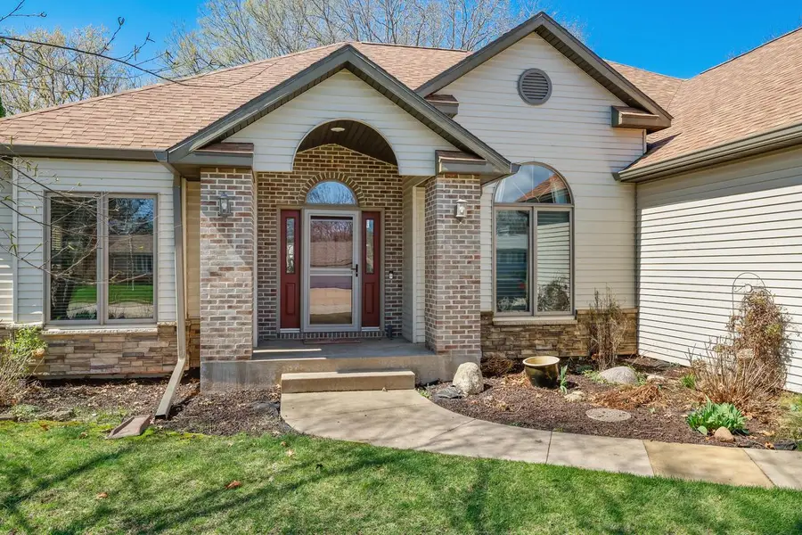 1556 Young DRIVE W, Onalaska, WI 54650 - #3