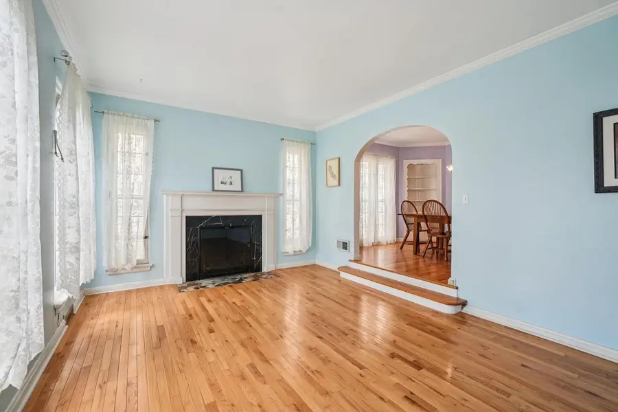 5813 W Filmore DRIVE #5815, West Allis, WI 53219 - #3