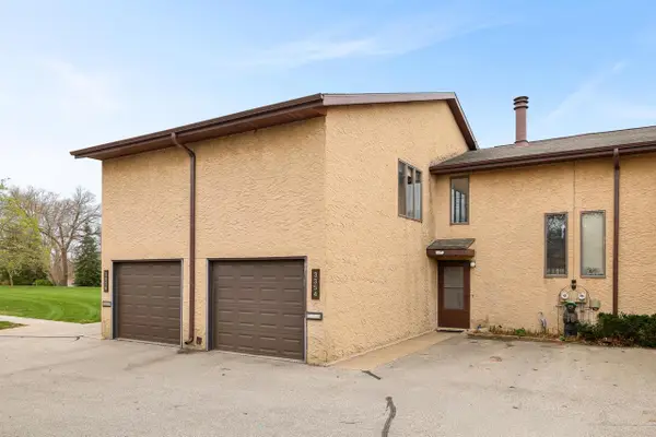 3354 East AVENUE S, La Crosse, WI 54601