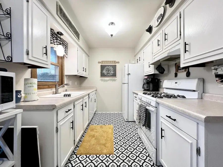 5725 W Euclid AVENUE, Milwaukee, WI 53219 - #2