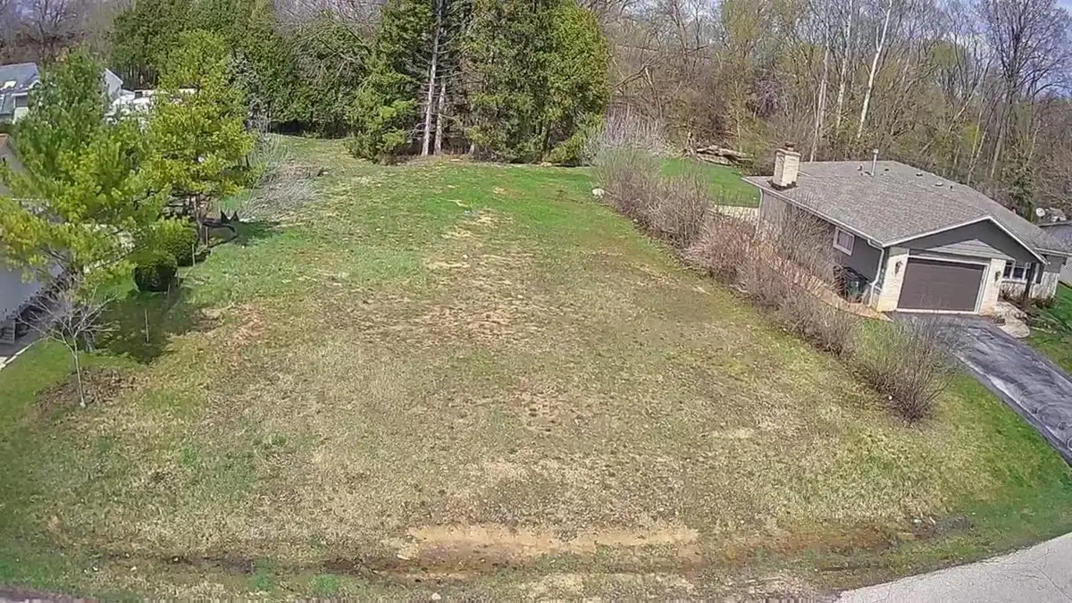 1200 W GLEN RIVER ROAD, Glendale, WI 53217 - #1