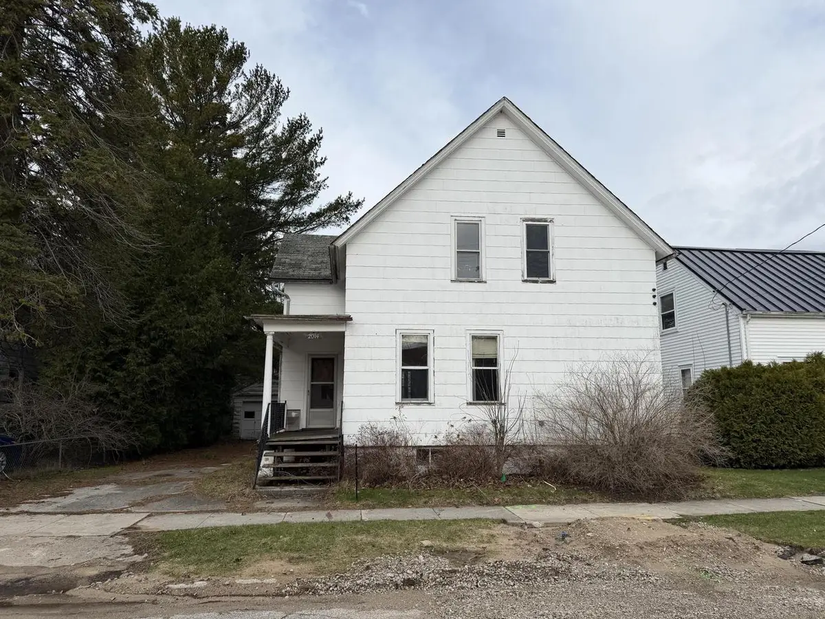 2014 Emmet STREET, Two Rivers, WI 54241 - #1