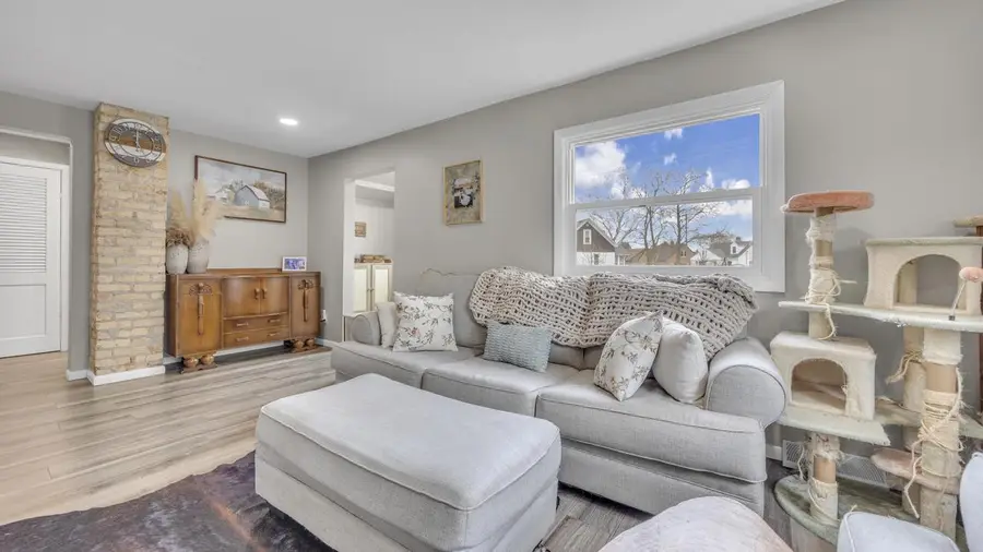 1216 Arlington AVENUE, Manitowoc, WI 54220 - #2