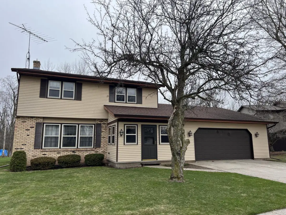 1905 Knuell STREET, Manitowoc, WI 54220 - #1