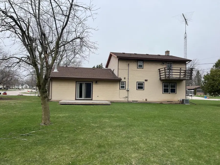 1905 Knuell STREET, Manitowoc, WI 54220 - #3