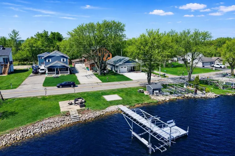 7164 N Tichigan ROAD, Waterford, WI 53185 - #2