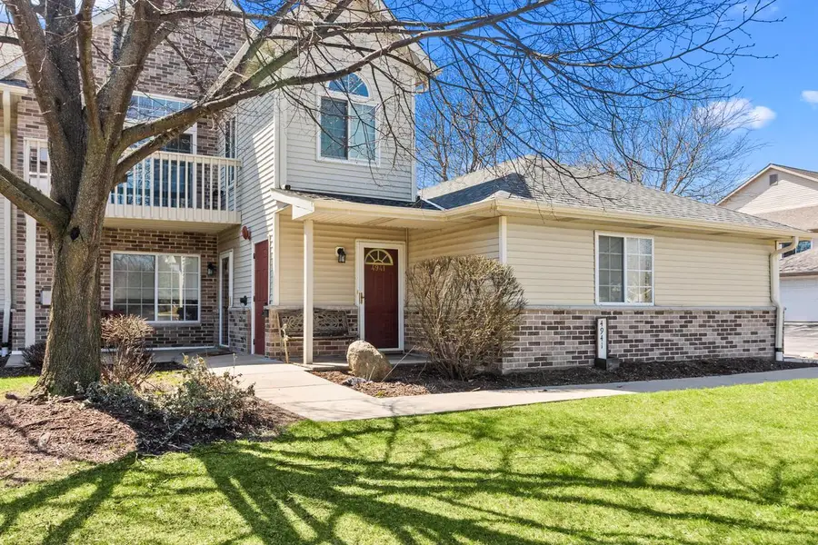 4941 W Maple Leaf CIRCLE, Greenfield, WI 53220 - #2