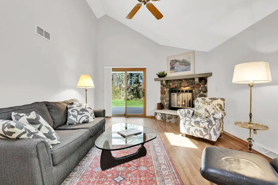 W135N8103 Wood COURT, Menomonee Falls, WI 53051 - #3