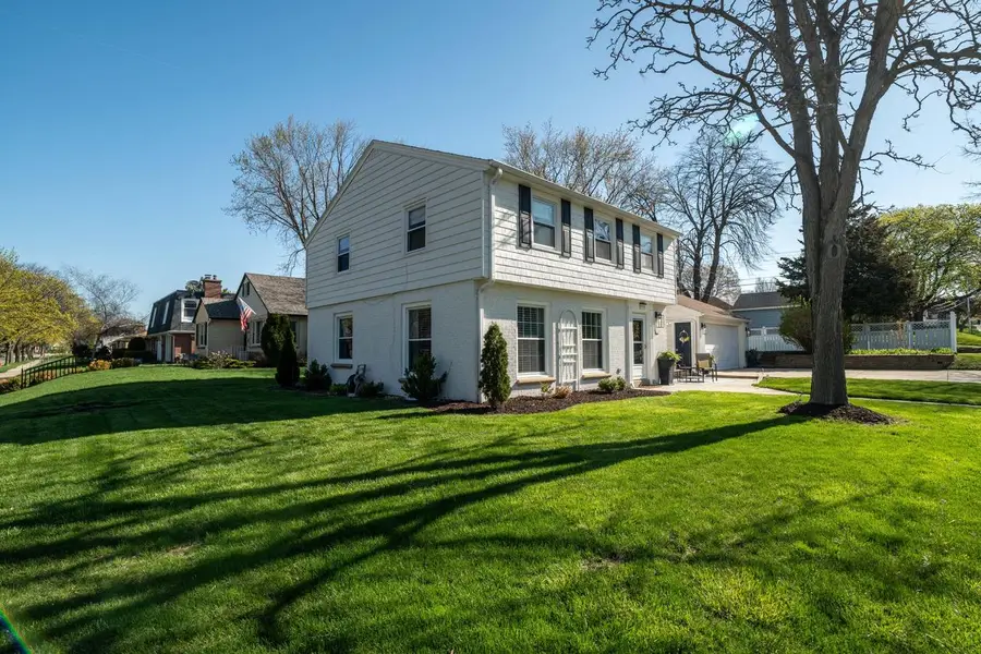 9530 W Auer AVENUE, Milwaukee, WI 53222 - #3