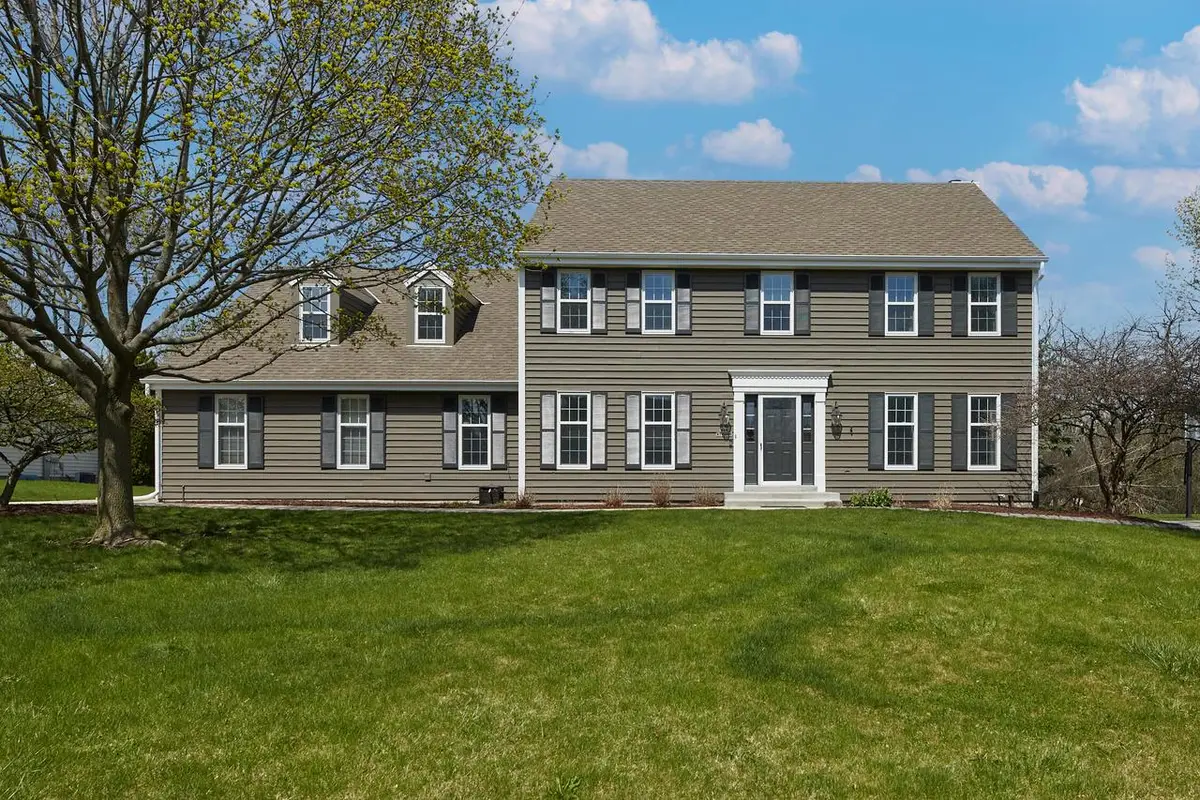 N49W16206 Graysland DRIVE, Menomonee Falls, WI 53051 - #1