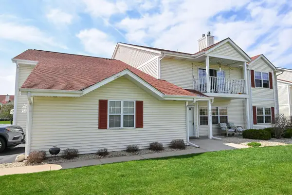 683 Wood River COURT #4, West Bend, WI 53095