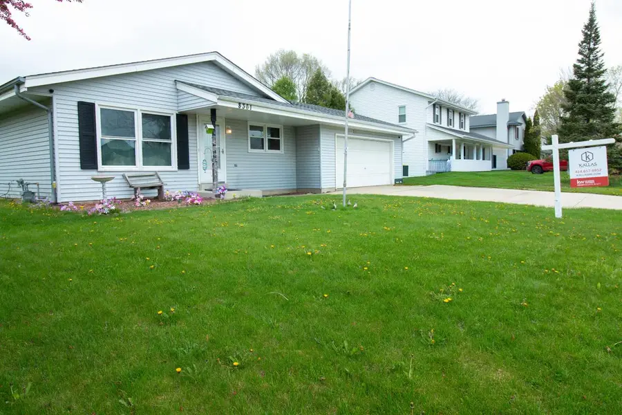 8361 Deer Ridge PASS, Oak Creek, WI 53154 - #2