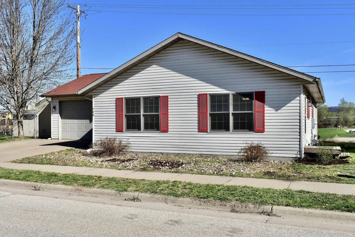 760 Jimmy Carter PLACE, Winona, MN 55987 - #1