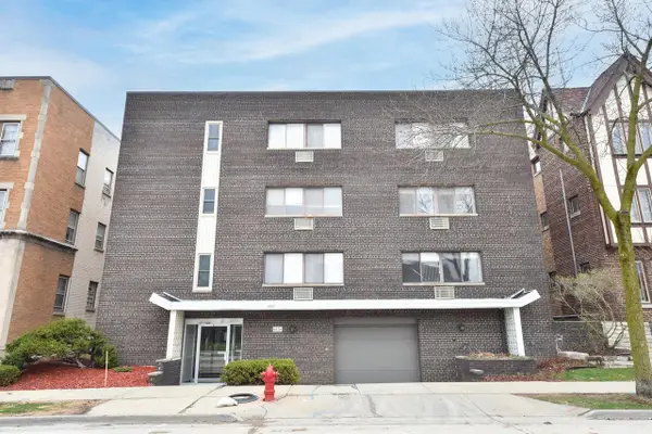 4434 N Oakland AVENUE #202, Shorewood, WI 53211