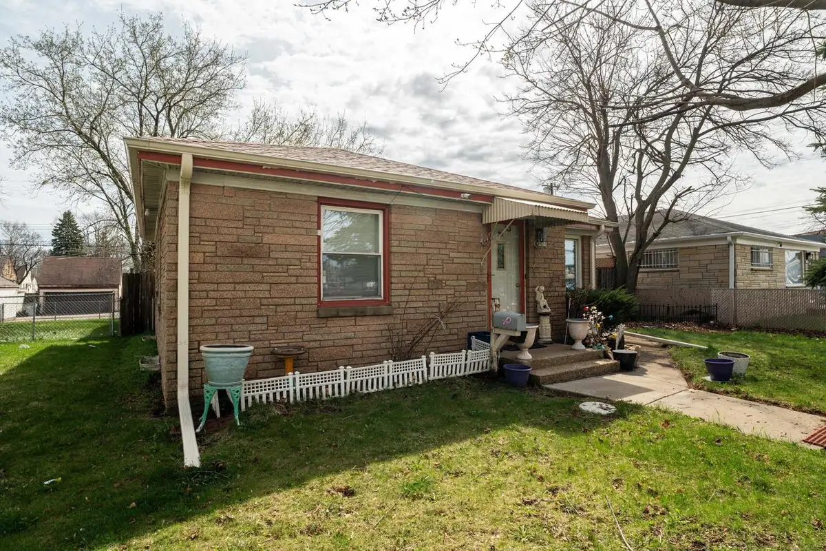 4826 N 76th STREET, Milwaukee, WI 53218 - #1