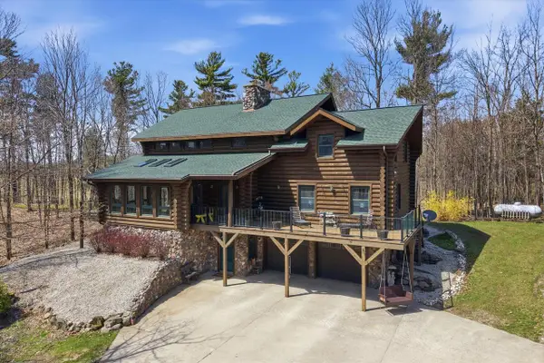 9020 Marken ROAD, Valders, WI 54245