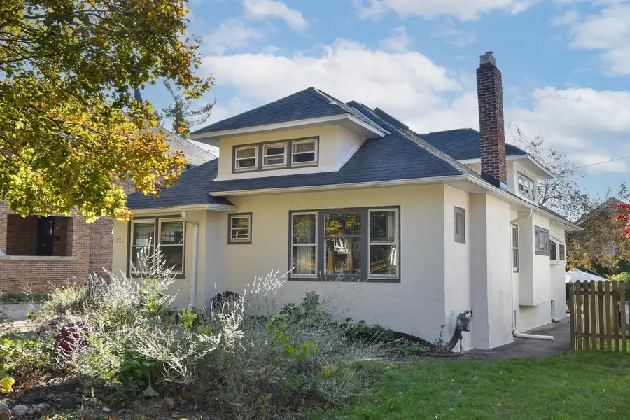 5721 W Washington BOULEVARD, Milwaukee, WI 53208 - #2