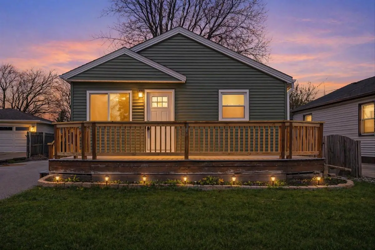 1304 Graceland AVENUE, Mount Pleasant, WI 53403 - #1