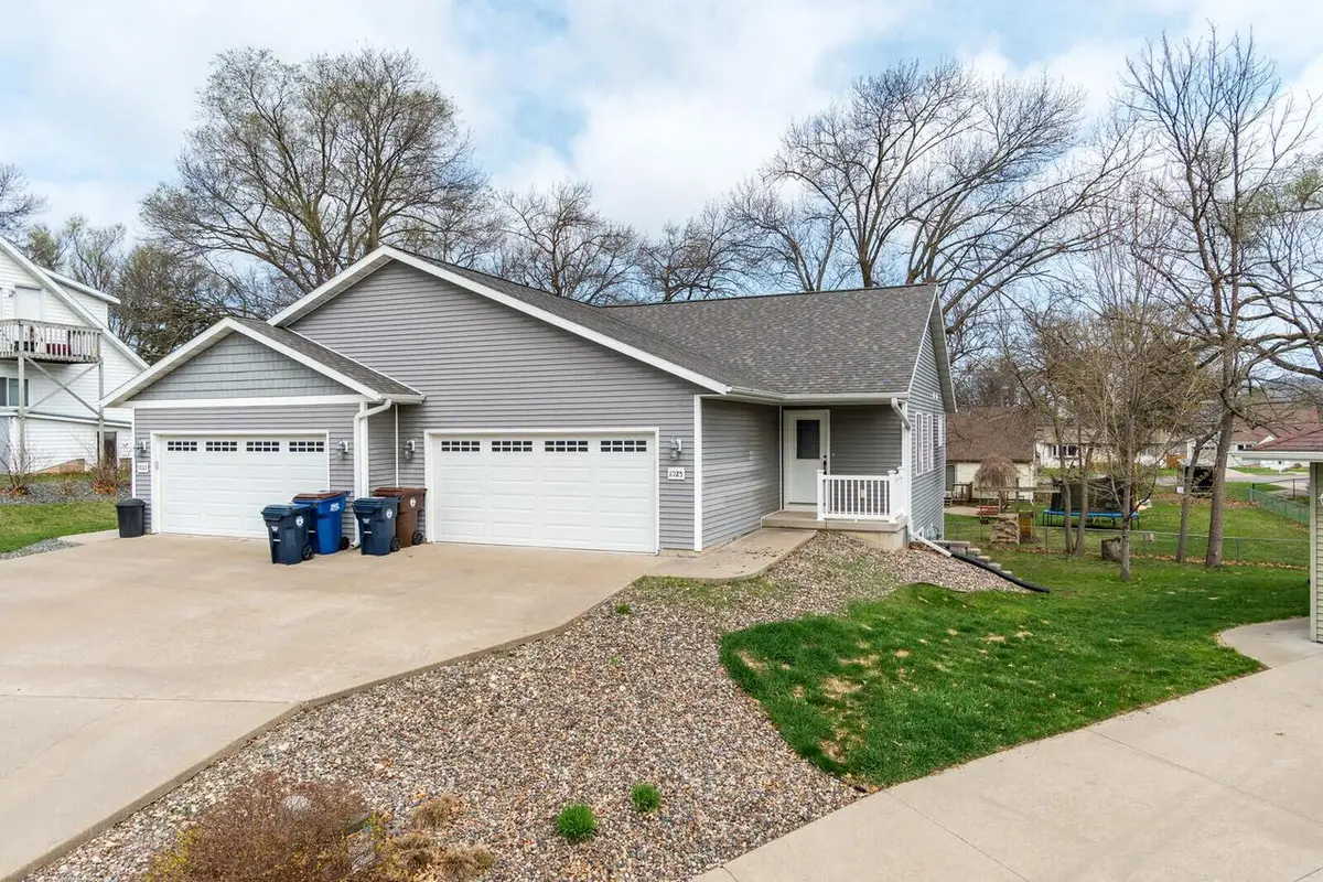 1025 Lincoln STREET, Onalaska, WI 54650 - #1