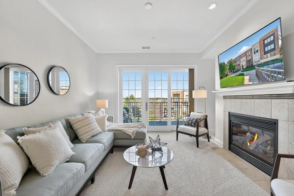 19125 Thomson DRIVE ##302, Brookfield, WI 53045 - #1